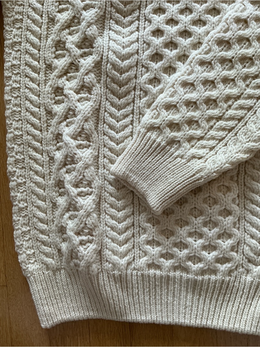 Wool sweater - Picture 2 of 11